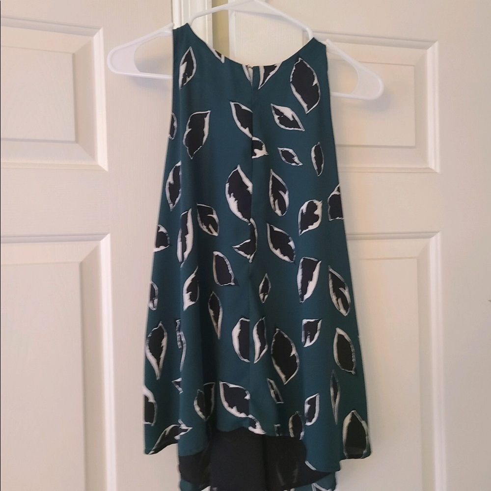 Patterned top